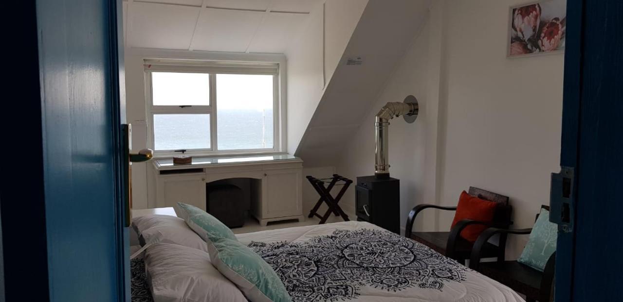 Rachawadee Accomodation​ & Health Spa Simonʼs Town Buitenkant foto