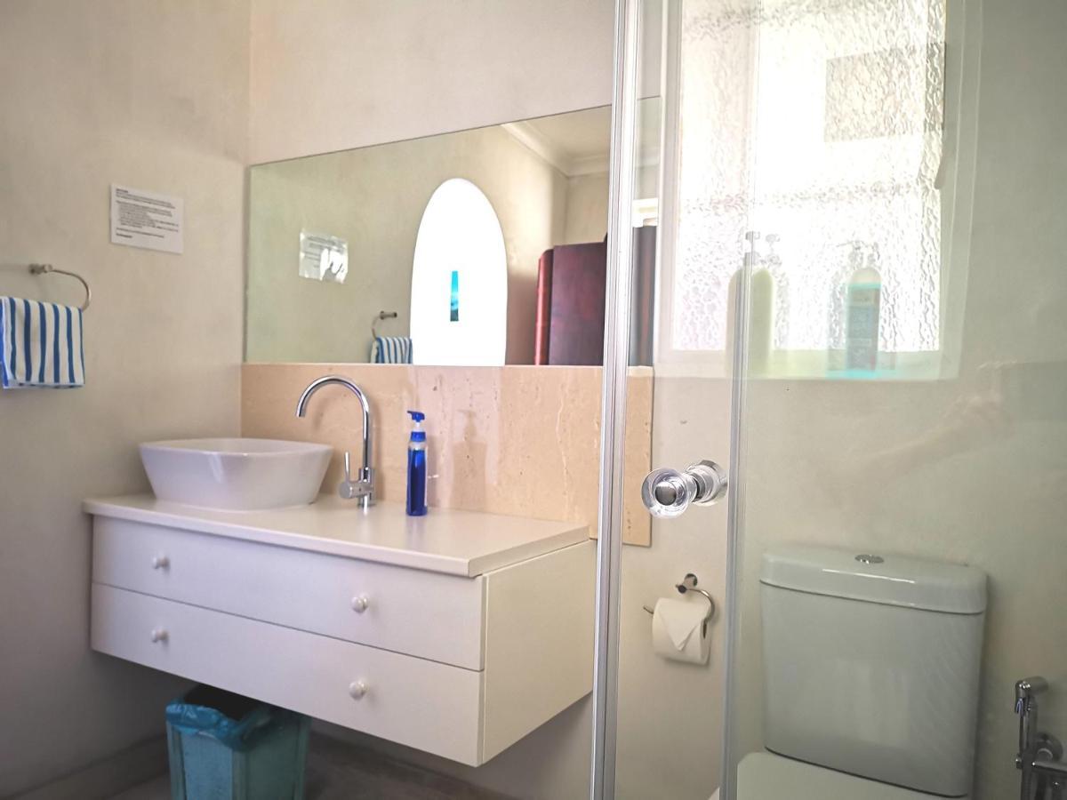 Rachawadee Accomodation​ & Health Spa Simonʼs Town Buitenkant foto